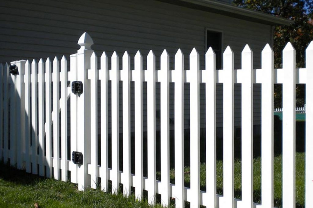 white vinyl picket fence