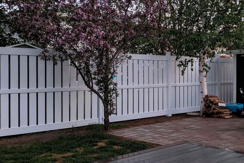 white vinyl semi-privacy fence